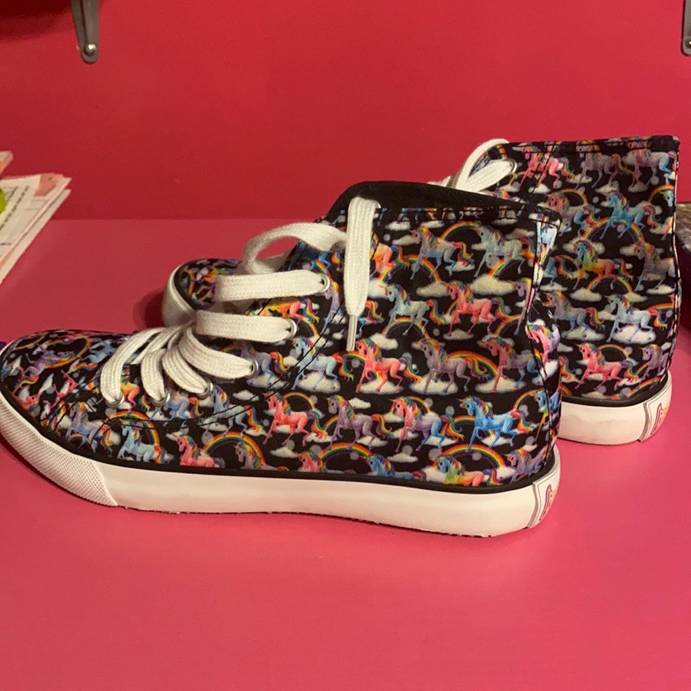 Hot Topic Lisa Frank Hi Top Canvas Rainbows and Unicorns Shoes Size 8M
